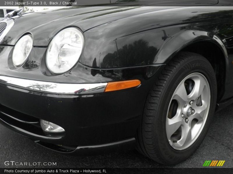 Black / Charcoal 2002 Jaguar S-Type 3.0