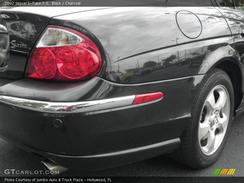 Black / Charcoal 2002 Jaguar S-Type 3.0