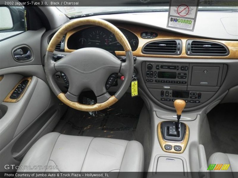Black / Charcoal 2002 Jaguar S-Type 3.0
