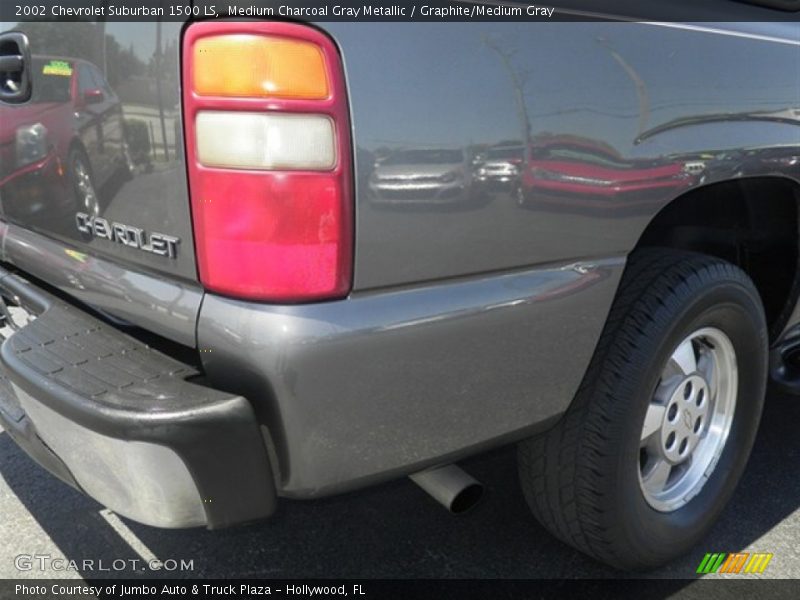 Medium Charcoal Gray Metallic / Graphite/Medium Gray 2002 Chevrolet Suburban 1500 LS