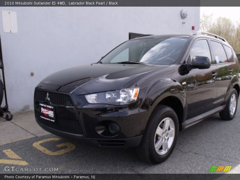 Labrador Black Pearl / Black 2010 Mitsubishi Outlander ES 4WD