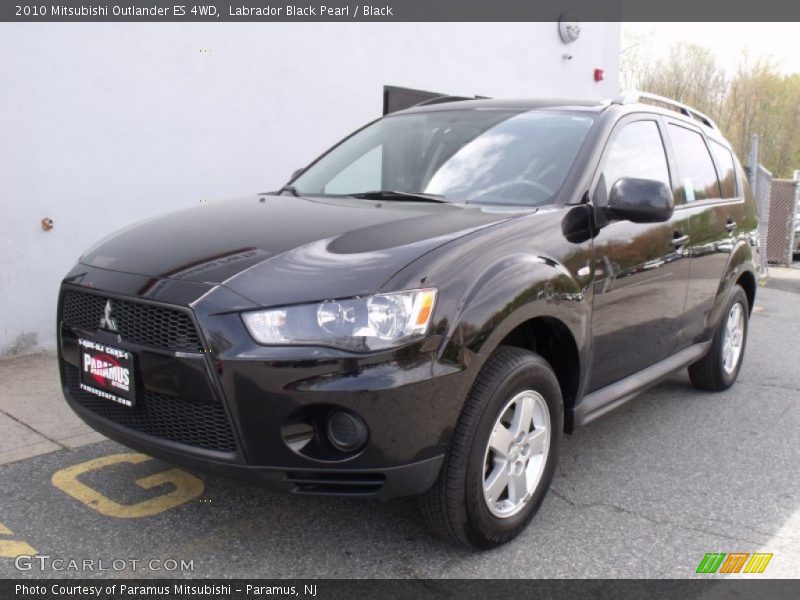 Labrador Black Pearl / Black 2010 Mitsubishi Outlander ES 4WD