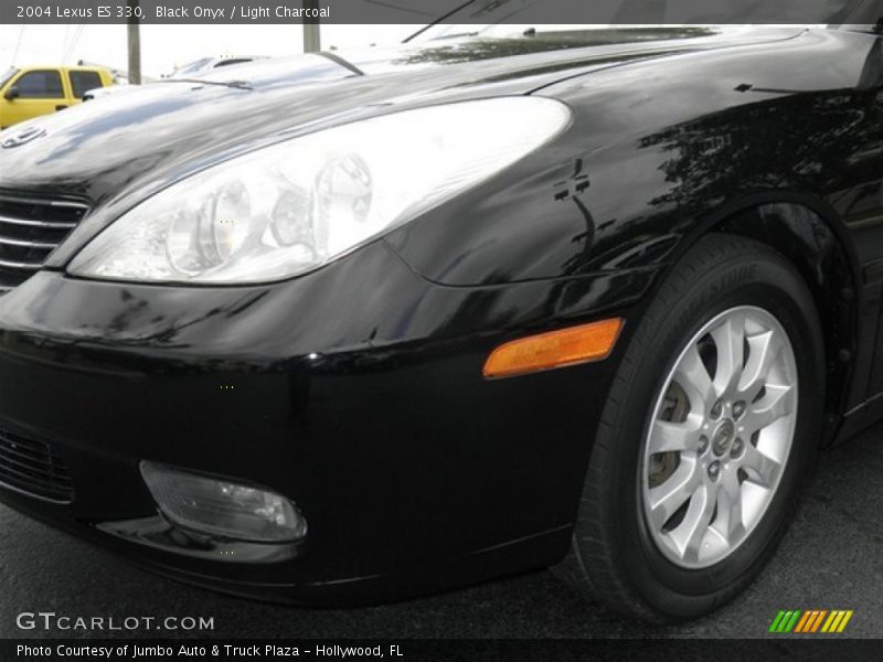 Black Onyx / Light Charcoal 2004 Lexus ES 330