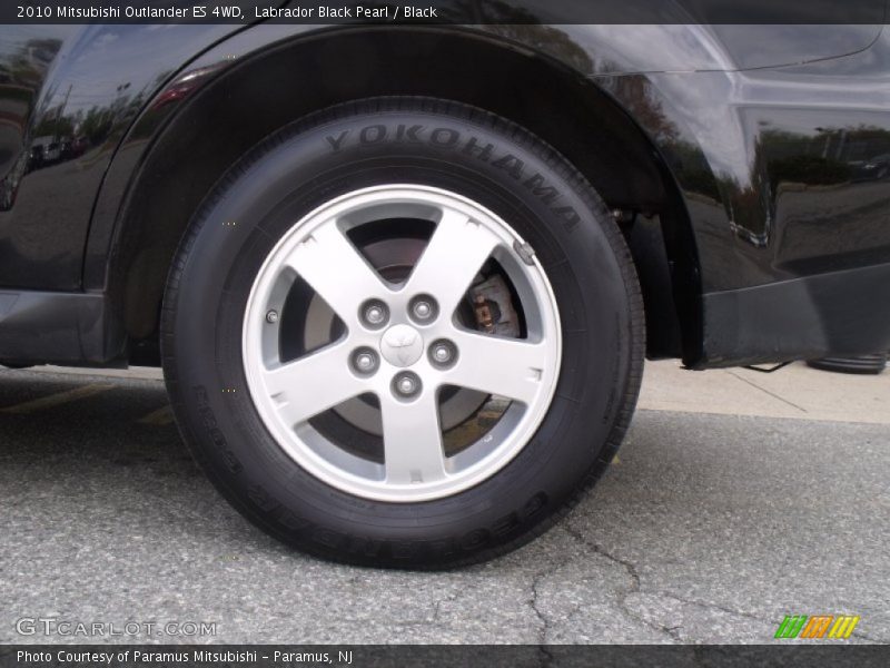 Labrador Black Pearl / Black 2010 Mitsubishi Outlander ES 4WD