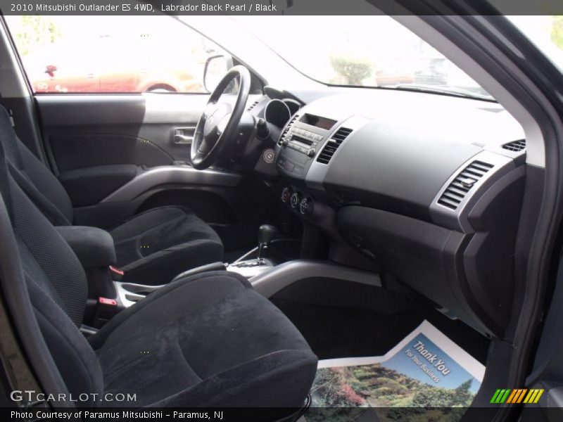 Labrador Black Pearl / Black 2010 Mitsubishi Outlander ES 4WD