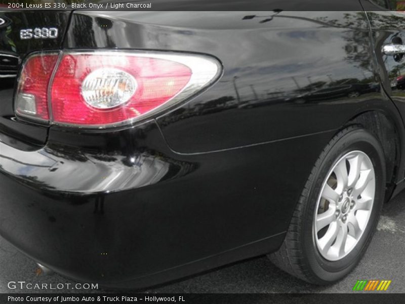 Black Onyx / Light Charcoal 2004 Lexus ES 330