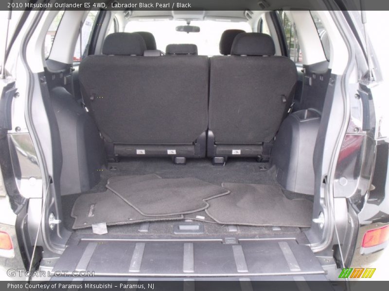 Labrador Black Pearl / Black 2010 Mitsubishi Outlander ES 4WD