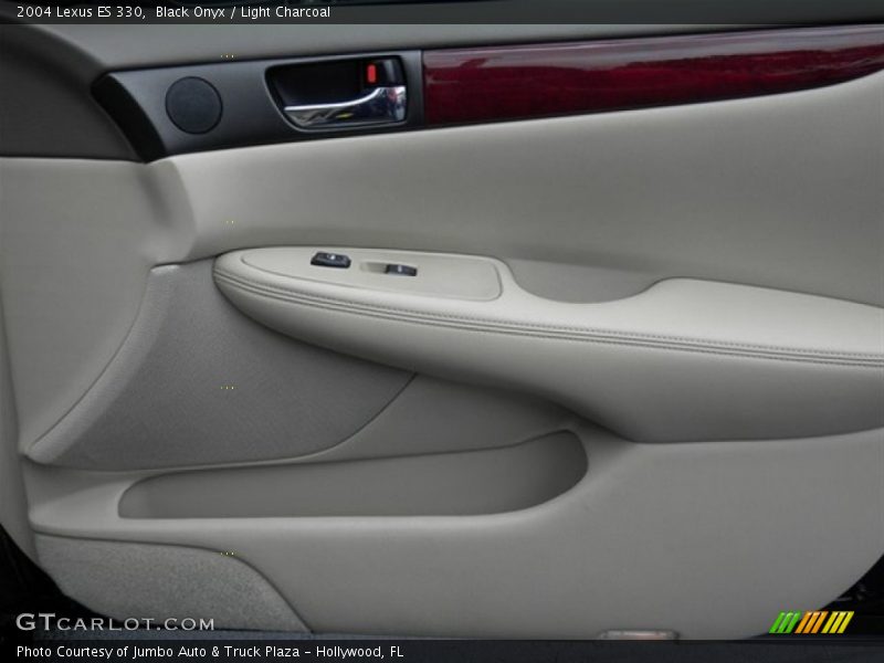 Black Onyx / Light Charcoal 2004 Lexus ES 330