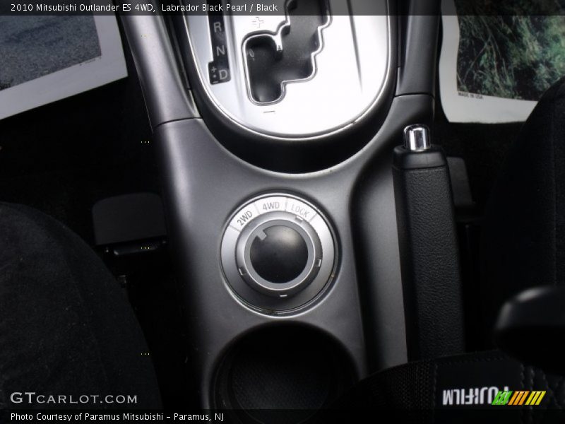 Labrador Black Pearl / Black 2010 Mitsubishi Outlander ES 4WD