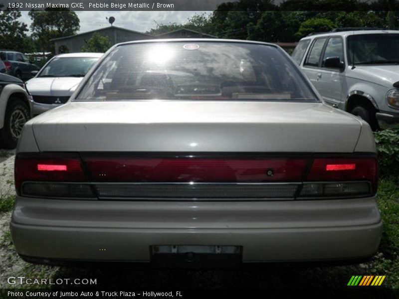 Pebble Beige Metallic / Brown 1992 Nissan Maxima GXE