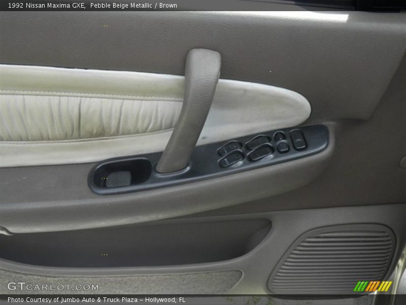 Pebble Beige Metallic / Brown 1992 Nissan Maxima GXE
