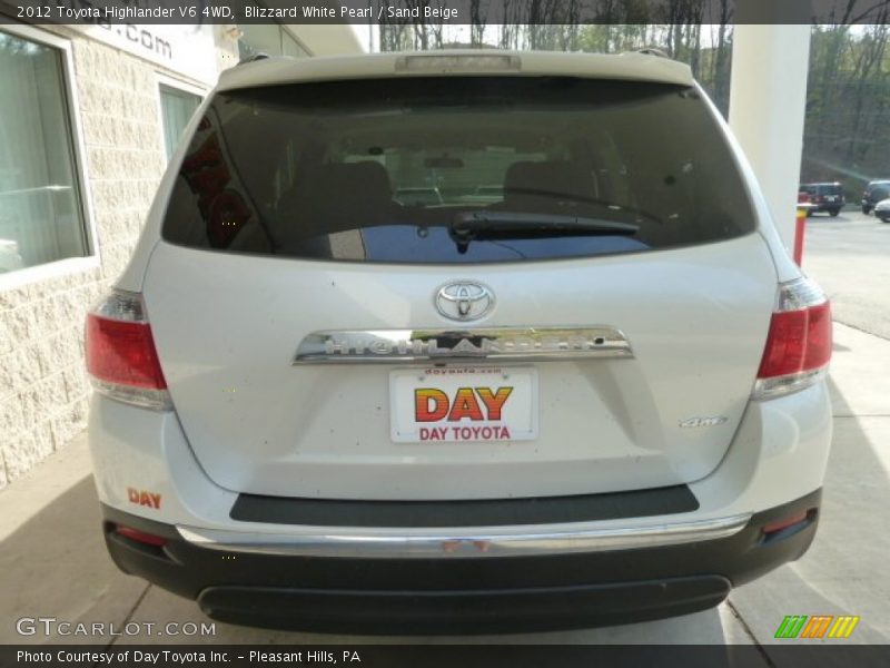 Blizzard White Pearl / Sand Beige 2012 Toyota Highlander V6 4WD
