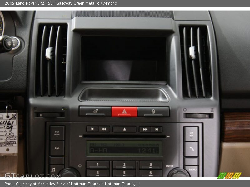 Galloway Green Metallic / Almond 2009 Land Rover LR2 HSE