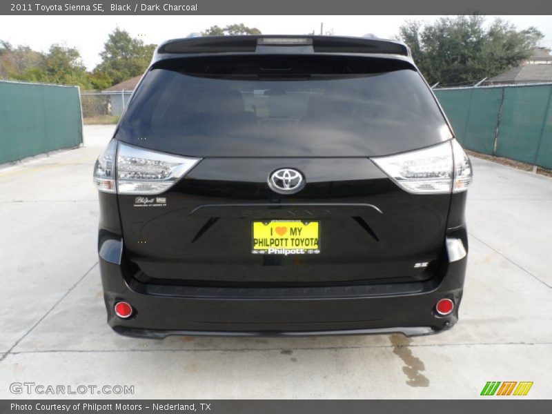 Black / Dark Charcoal 2011 Toyota Sienna SE