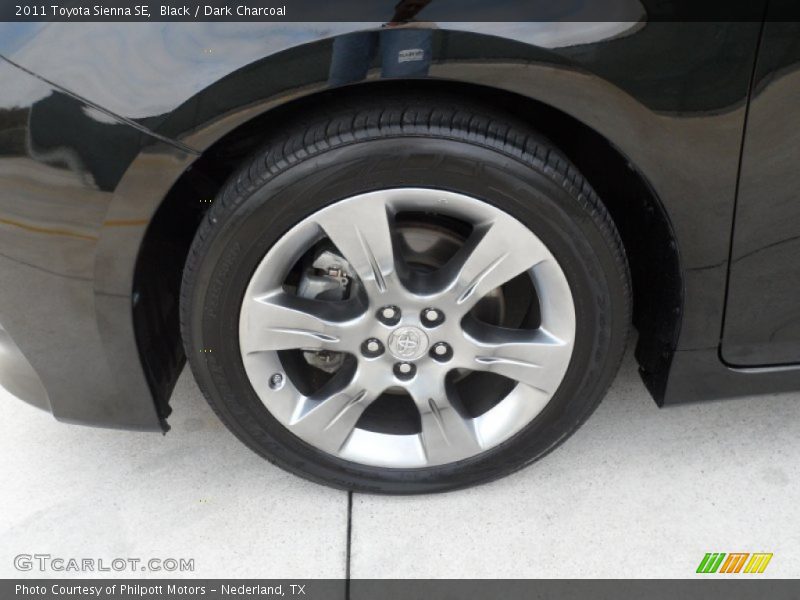 Black / Dark Charcoal 2011 Toyota Sienna SE