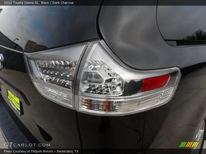 Black / Dark Charcoal 2011 Toyota Sienna SE