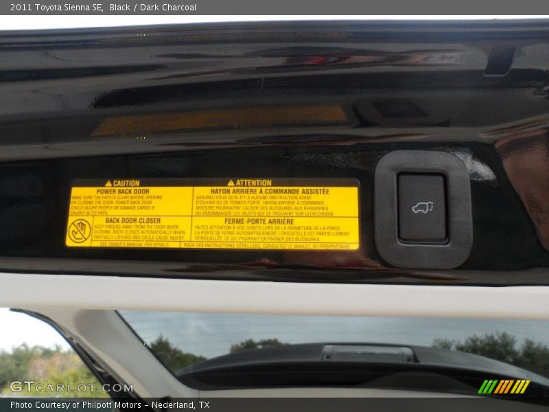 Black / Dark Charcoal 2011 Toyota Sienna SE