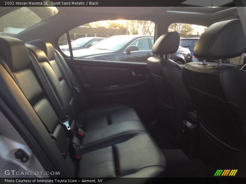 Sunlit Sand Metallic / Black 2002 Nissan Maxima SE