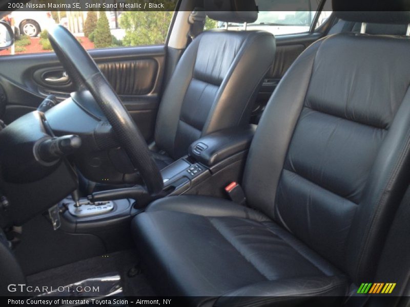 Sunlit Sand Metallic / Black 2002 Nissan Maxima SE