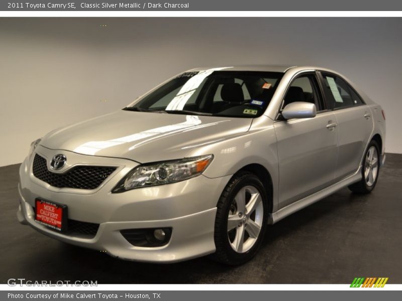 Classic Silver Metallic / Dark Charcoal 2011 Toyota Camry SE
