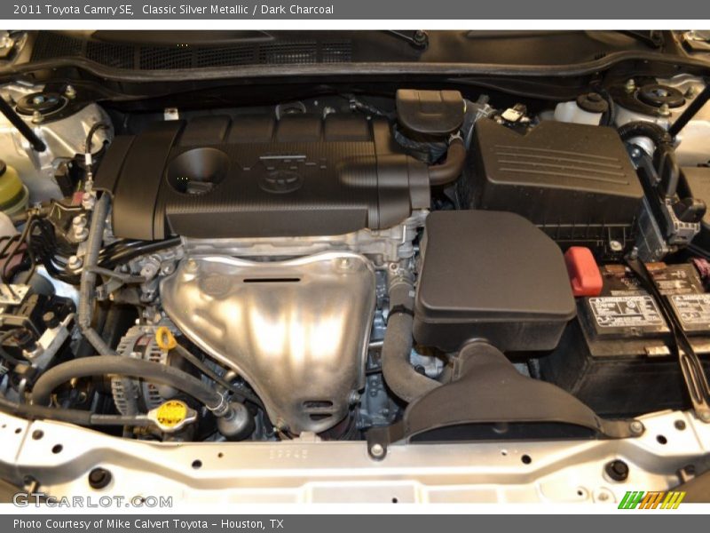 Classic Silver Metallic / Dark Charcoal 2011 Toyota Camry SE