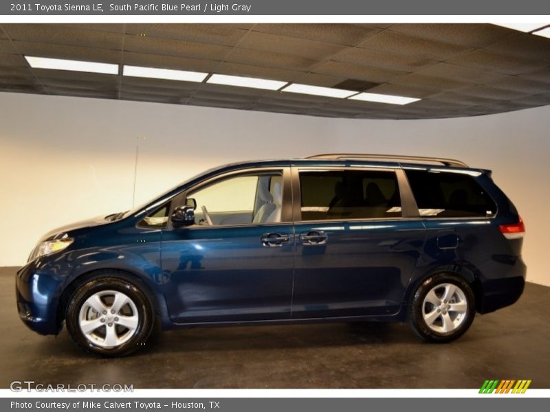 South Pacific Blue Pearl / Light Gray 2011 Toyota Sienna LE