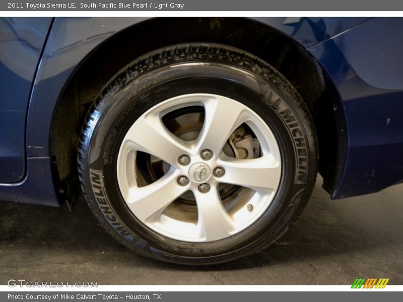 South Pacific Blue Pearl / Light Gray 2011 Toyota Sienna LE