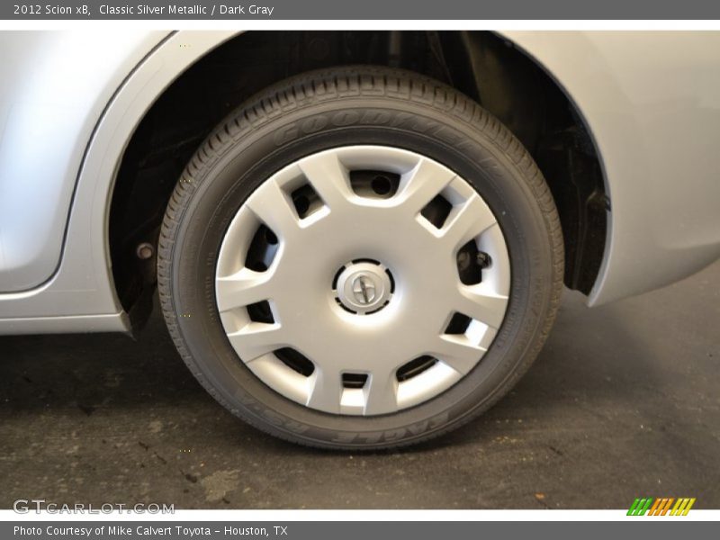 Classic Silver Metallic / Dark Gray 2012 Scion xB