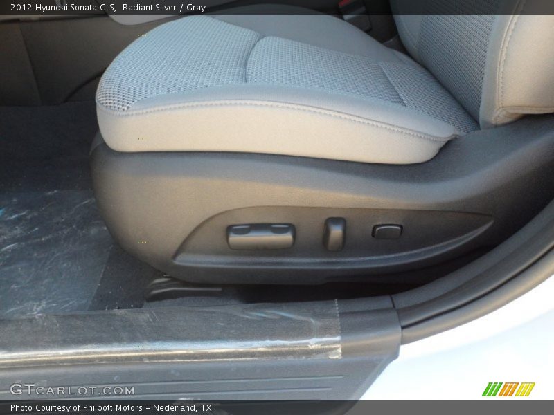 Radiant Silver / Gray 2012 Hyundai Sonata GLS