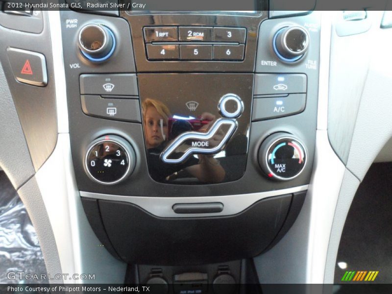 Radiant Silver / Gray 2012 Hyundai Sonata GLS