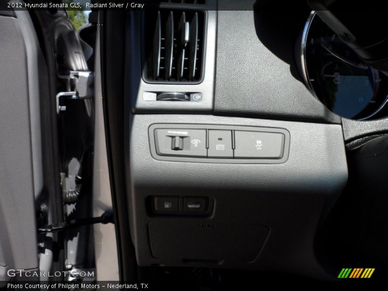 Radiant Silver / Gray 2012 Hyundai Sonata GLS