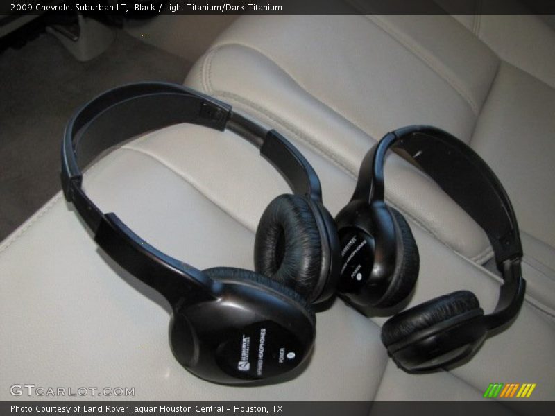 Black / Light Titanium/Dark Titanium 2009 Chevrolet Suburban LT