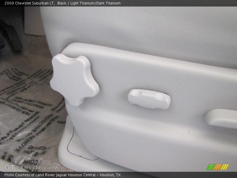 Black / Light Titanium/Dark Titanium 2009 Chevrolet Suburban LT