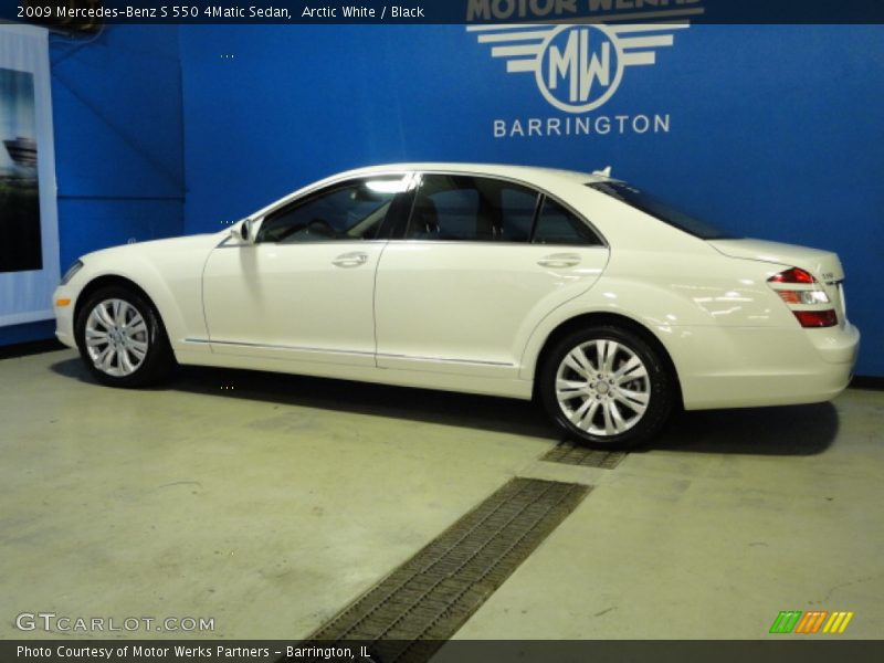 Arctic White / Black 2009 Mercedes-Benz S 550 4Matic Sedan