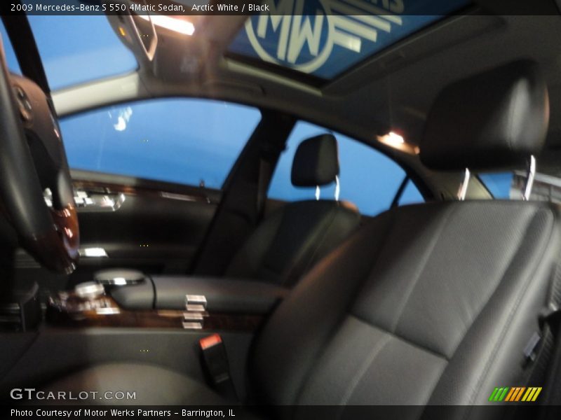 Arctic White / Black 2009 Mercedes-Benz S 550 4Matic Sedan