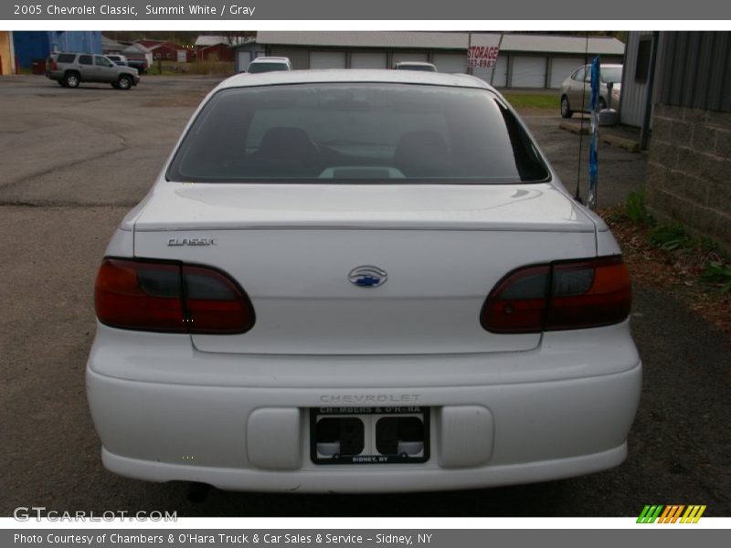 Summit White / Gray 2005 Chevrolet Classic