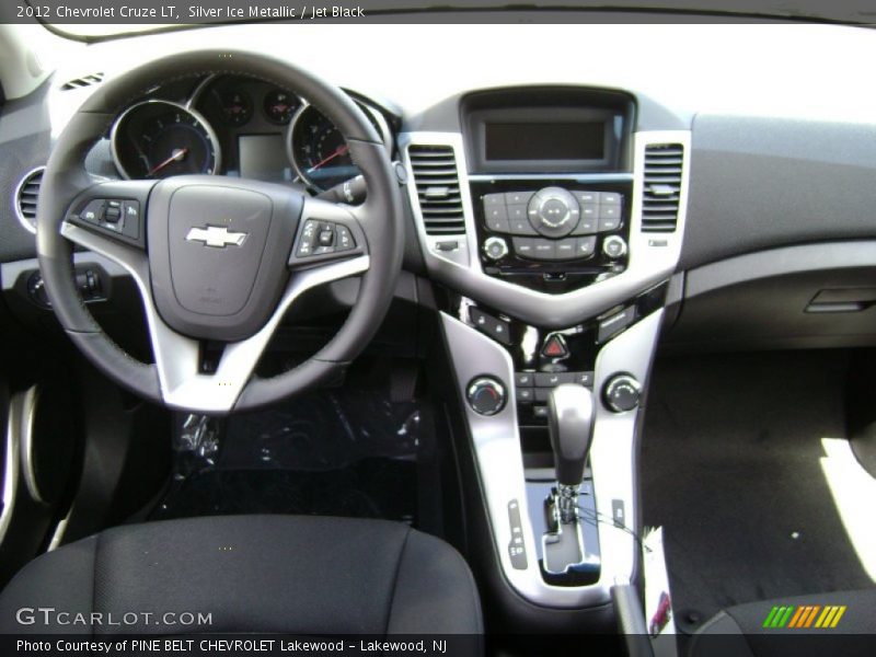 Silver Ice Metallic / Jet Black 2012 Chevrolet Cruze LT