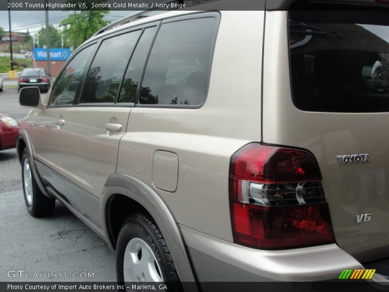 Sonora Gold Metallic / Ivory Beige 2006 Toyota Highlander V6