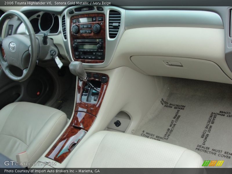Sonora Gold Metallic / Ivory Beige 2006 Toyota Highlander V6