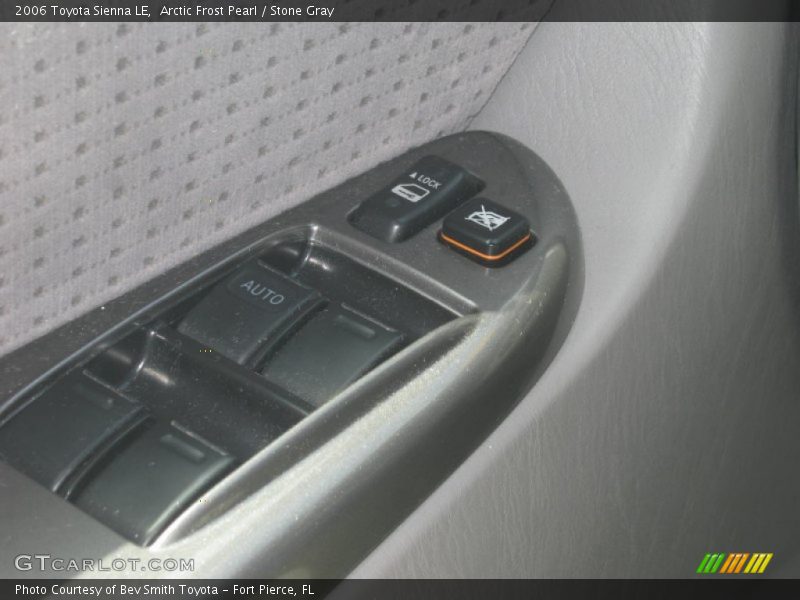 Arctic Frost Pearl / Stone Gray 2006 Toyota Sienna LE