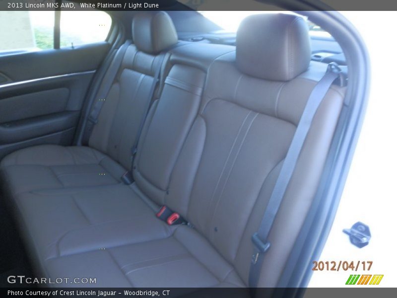 White Platinum / Light Dune 2013 Lincoln MKS AWD
