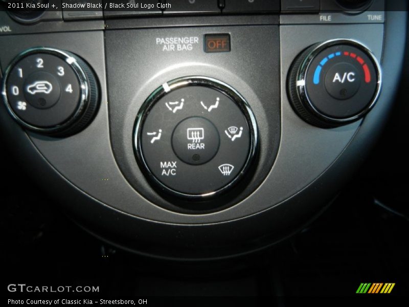 Shadow Black / Black Soul Logo Cloth 2011 Kia Soul +