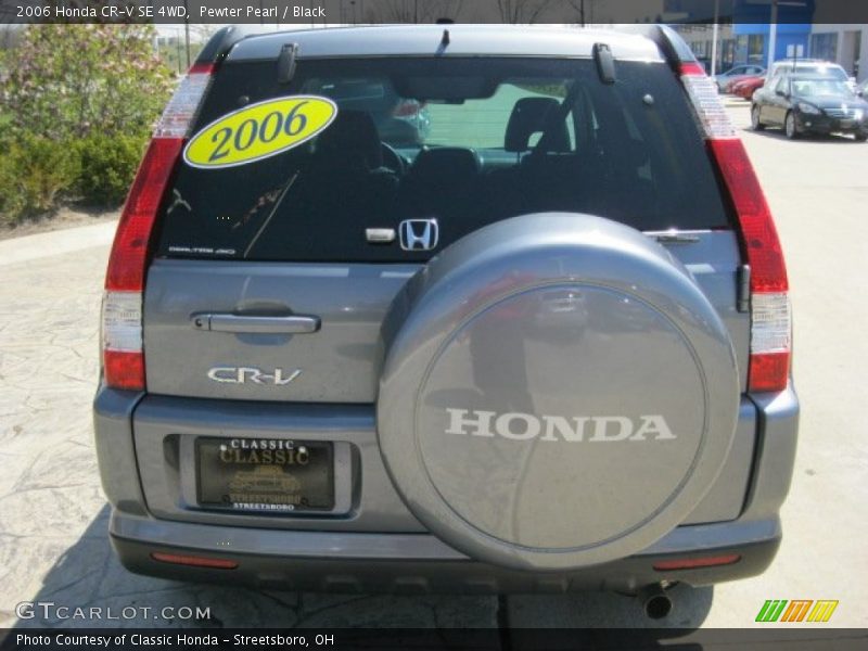 Pewter Pearl / Black 2006 Honda CR-V SE 4WD