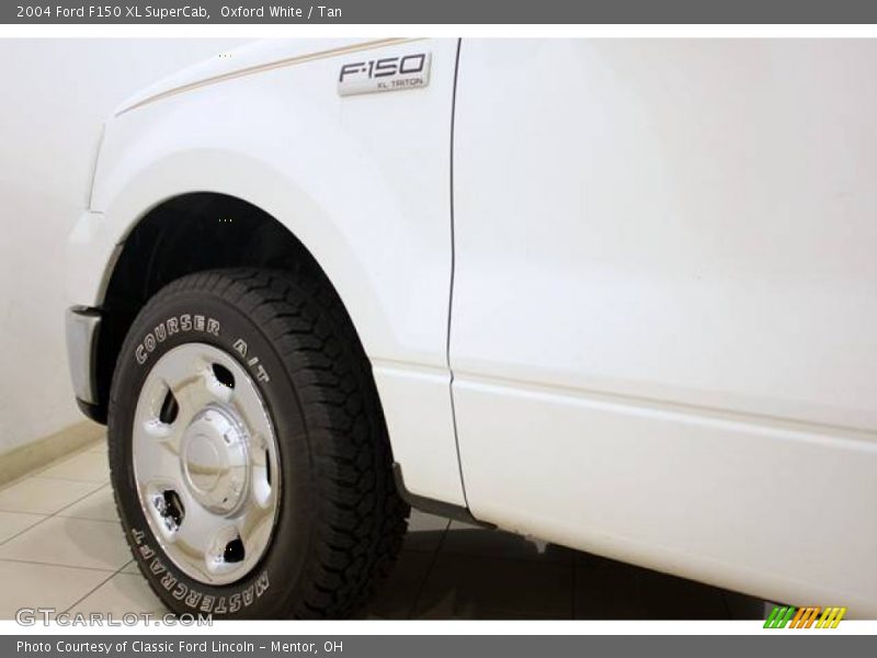 Oxford White / Tan 2004 Ford F150 XL SuperCab