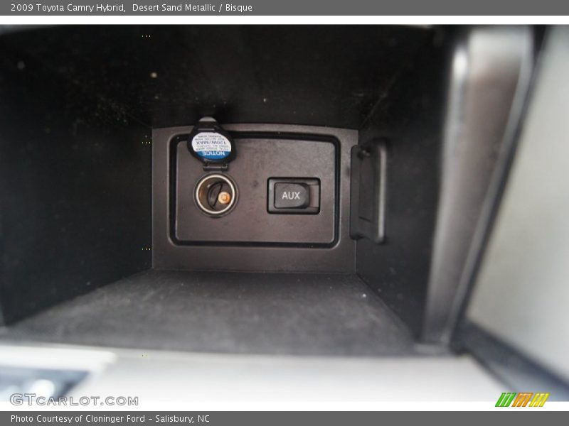 Desert Sand Metallic / Bisque 2009 Toyota Camry Hybrid