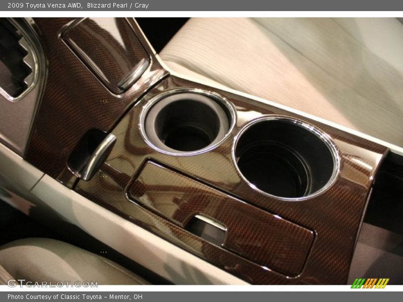Blizzard Pearl / Gray 2009 Toyota Venza AWD