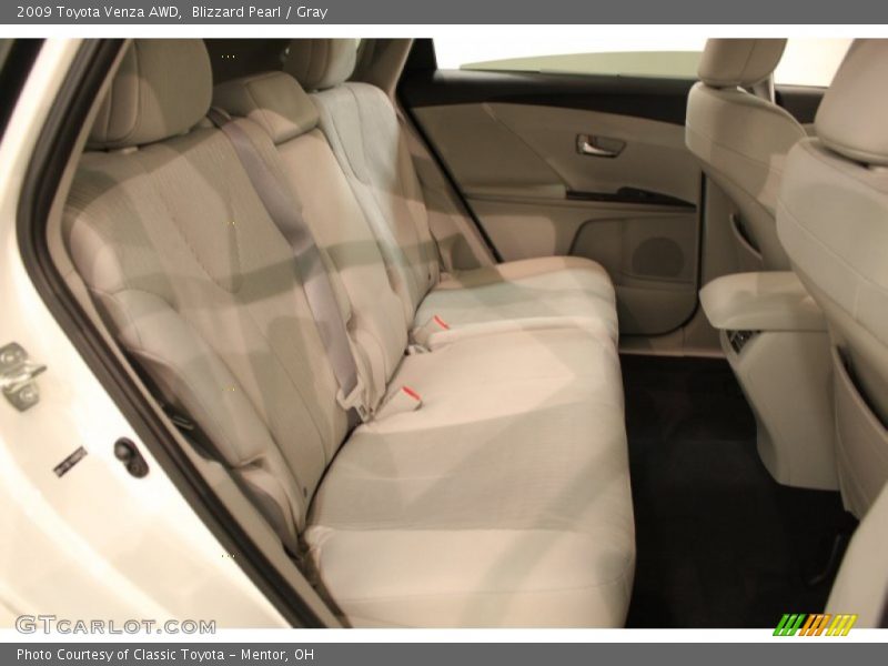 Blizzard Pearl / Gray 2009 Toyota Venza AWD