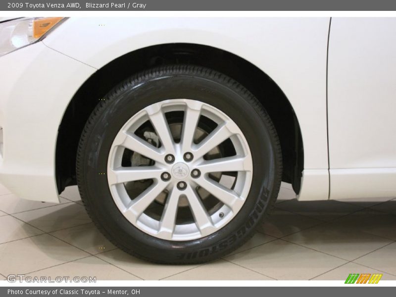 Blizzard Pearl / Gray 2009 Toyota Venza AWD