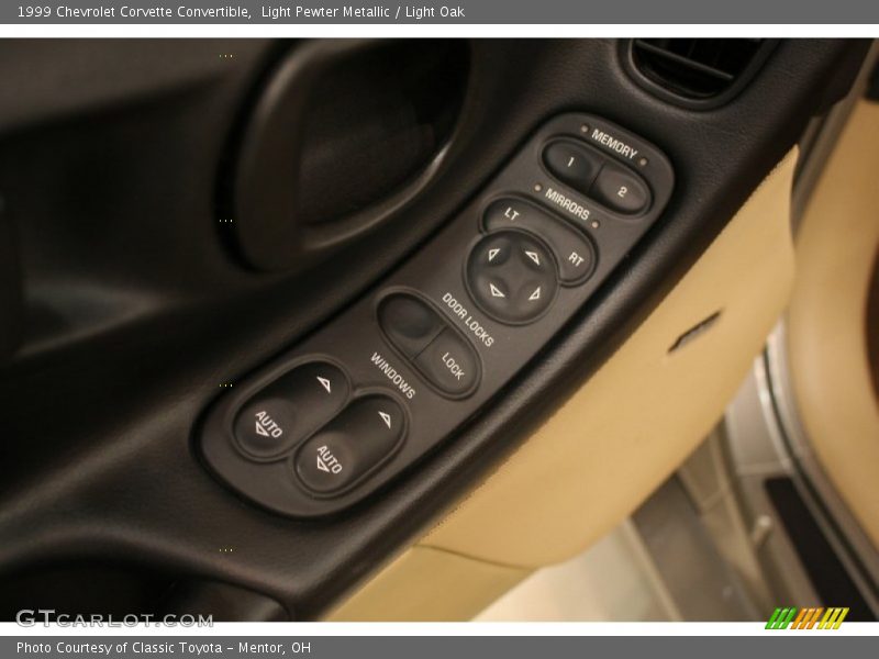 Light Pewter Metallic / Light Oak 1999 Chevrolet Corvette Convertible