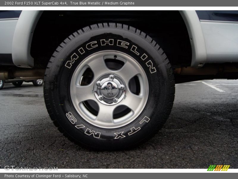 True Blue Metallic / Medium Graphite 2002 Ford F150 XLT SuperCab 4x4